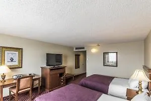 Clarion Hotel Quebec City 4*,